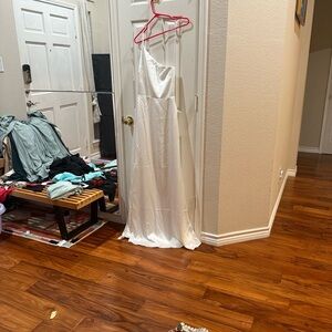 Mu mu wedding dress size m .waist 16 inch